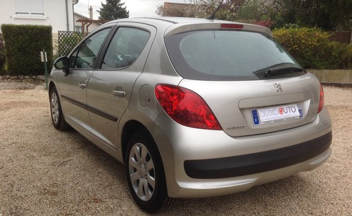 Peugeot 207 1.4 hdi trendy 2006 - vue 4