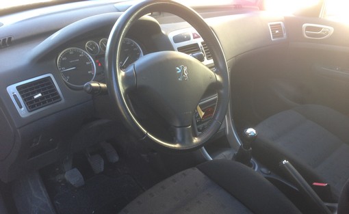 Peugeot 307 Sw 2.0 hdi 90 2004 - vue 5