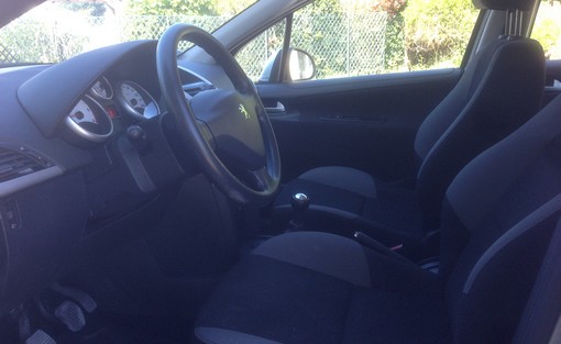 Peugeot 207 1.4 hdi trendy 2007 - vue 6