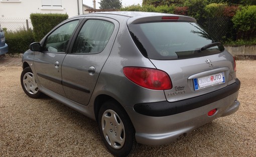 Peugeot 206 1.4 xr 2003 - vue 2
