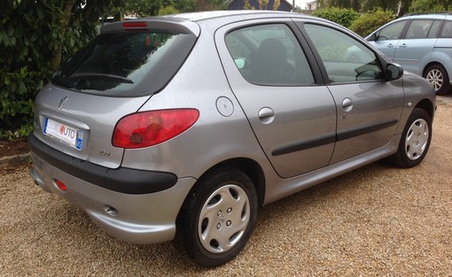 Peugeot 206 1.4 xr 2003 - vue 3