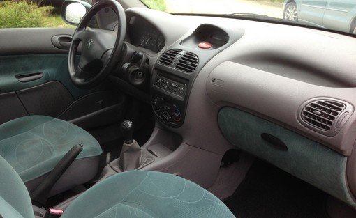 Peugeot 206 1.4 xt 2001 - vue 5