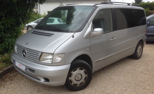 Mercedes-Benz V220 122 ch 2001