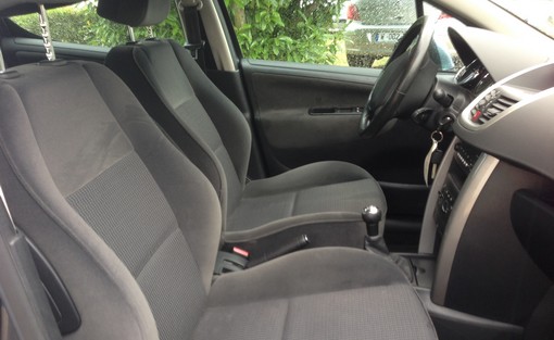 Peugeot 207 1.4 hdi premium 2007 - vue 4