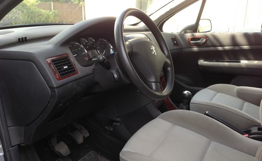 Peugeot 307 1.6 110 2006 - vue 4