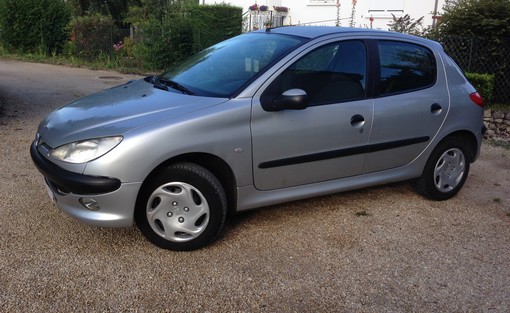 Peugeot 206 1.4 xt 2002 - vue 2