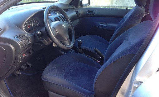 Peugeot 206 1.4 xt 2002 - vue 6