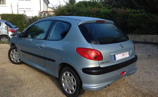 Peugeot 206 1.4 hdi xline 2005 - vue 2