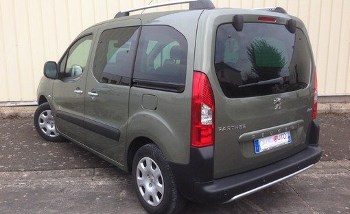 Peugeot Partner 1.6 hdi 75 xline 2010 - vue 2