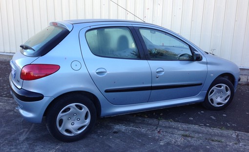 Peugeot 206 1.4 xt 2003 - vue 3
