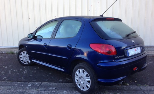 Peugeot 206 1.4 xline 2006 - vue 3