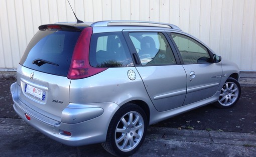 Peugeot 206 Sw 2.0 hdi 90 2004 - vue 2