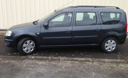 Dacia Logan Mcv 1.5 dci laureate 7 places 2009 - vue 4