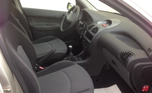 Peugeot 206 1.4 hdi 2006 - vue 4
