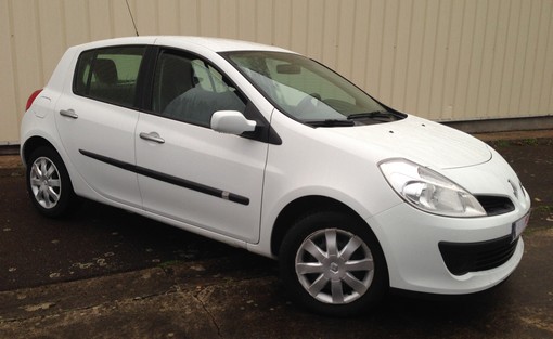 Renault Clio 3 1.5 DCI 70 Expression 2009 - vue 5
