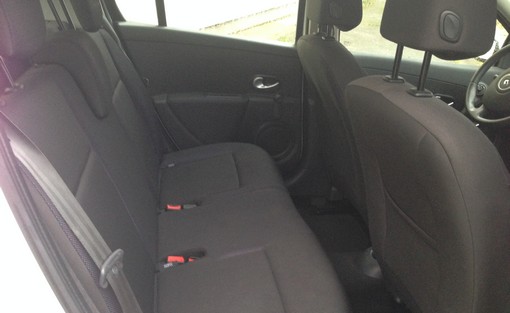 Renault Clio 3 1.5 DCI 70 Expression 2009 - vue 7