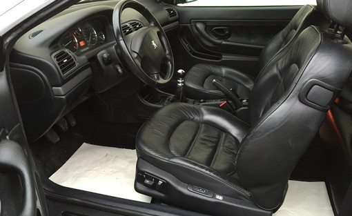 Peugeot 406 Coupe 2.2 136 HDI 2003 - vue 6