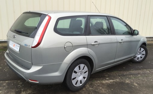 Ford Focus SW 1.6 TDCI 90 Ch Econetic 2010 - vue 2