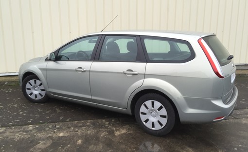 Ford Focus SW 1.6 TDCI 90 Ch Econetic 2010 - vue 4
