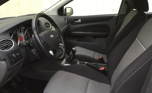Ford Focus SW 1.6 TDCI 90 Ch Econetic 2010 - vue 5