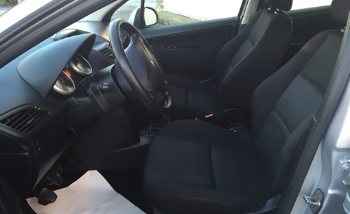 Peugeot 207 SW 1.6 HDI 90 2008 - vue 4