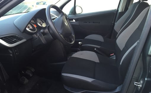 Peugeot 207 1.4 Urban 2008 - vue 4