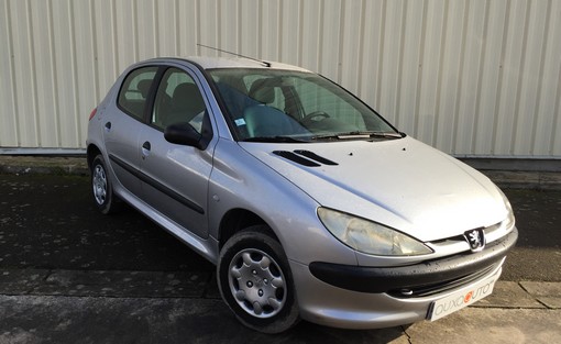 Peugeot 206 1.4 2000 - vue 2