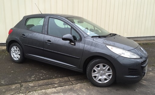 Peugeot 207 1.4 HDI Urban 2010 - vue 3