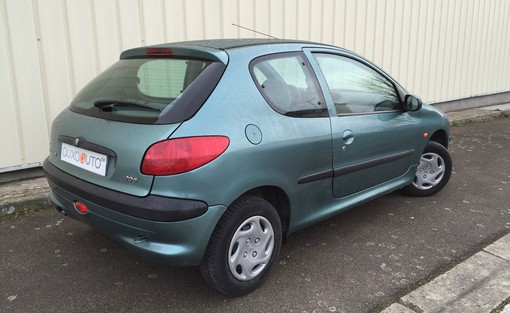 Peugeot 206 1.1 Xt 1999 - vue 2