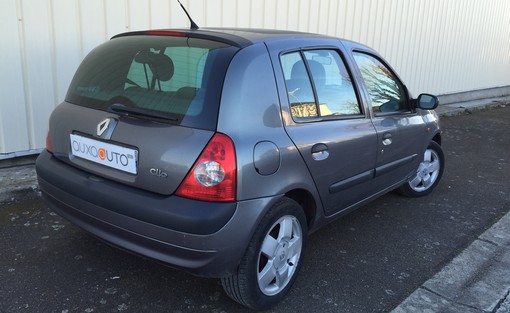 Renault Clio 1.4 16V Privilége 2001 - vue 3
