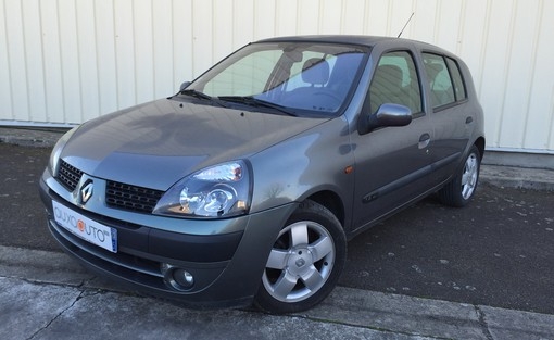 Renault Clio 1.4 16V Privilége 2001