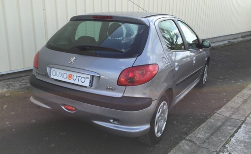 Peugeot 206 1.4 2003 - vue 2