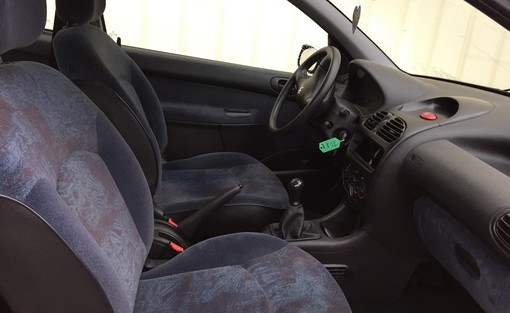 Peugeot 206 1.4 Pack Clim 2000 - vue 4