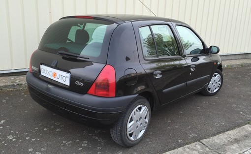Renault Clio 1.4 16V Rxe 2000 - vue 2