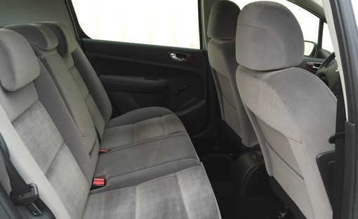 Peugeot 307 1.4 90 Ch 2005 - vue 5
