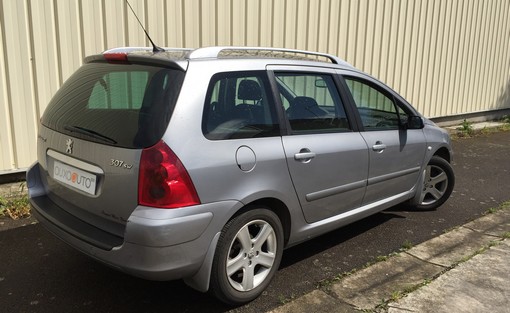 Peugeot 307 SW 2.0 HDI 110 2004 - vue 2