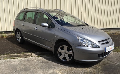 Peugeot 307 SW 2.0 HDI 110 2004 - vue 3