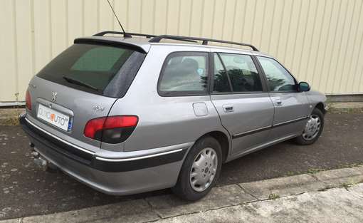 Peugeot 406 2.0 HDI 90 2004 - vue 2