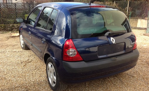 Renault Clio 1.2 Essence Expression 2001 - vue 4