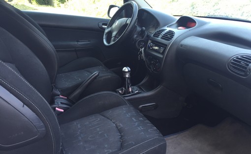 Peugeot 206 1.6 Xs 110 Ch 2002 - vue 4