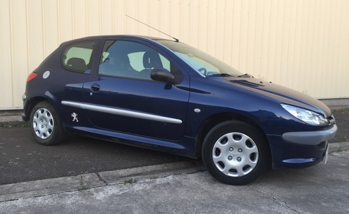Peugeot 206+ 1.1 2004 - vue 3