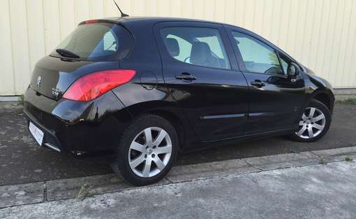 Peugeot 308 1.6 HDI 92 2010 - vue 2