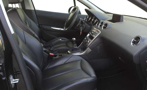 Peugeot 308 1.6 HDI 92 2010 - vue 4