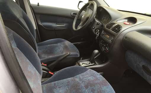 Peugeot 206 1.4 Bva 2001 - vue 4