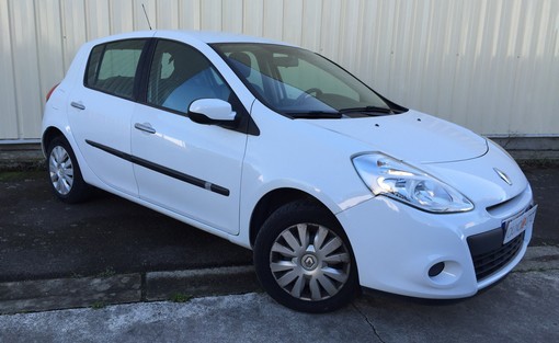 Renault Clio 1.5 DCI Expression 2011 - vue 2