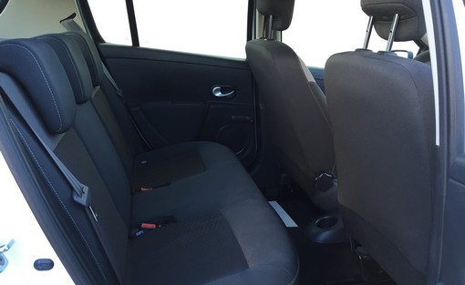 Renault Clio 1.5 DCI Expression 2011 - vue 5