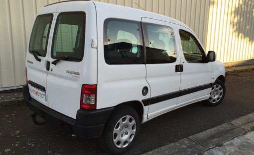 Peugeot Partner 1.6 HDI 75 2008 - vue 2