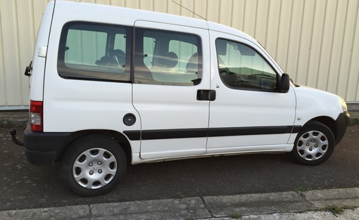 Peugeot Partner 1.6 HDI 75 2008 - vue 3