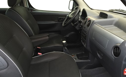 Peugeot Partner 1.6 HDI 75 Relax 2007 - vue 4