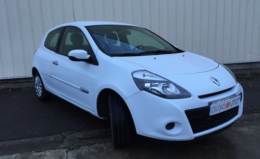 Renault Clio 1.5 DCI 70 authentique 2011 - vue 2